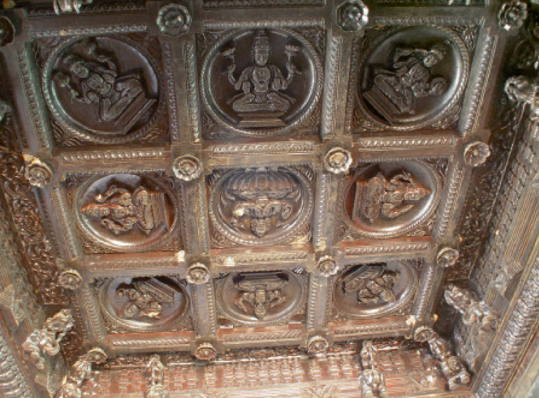 കൂത്തന്പലത്തിന്റെ മുകൾഭാഗം